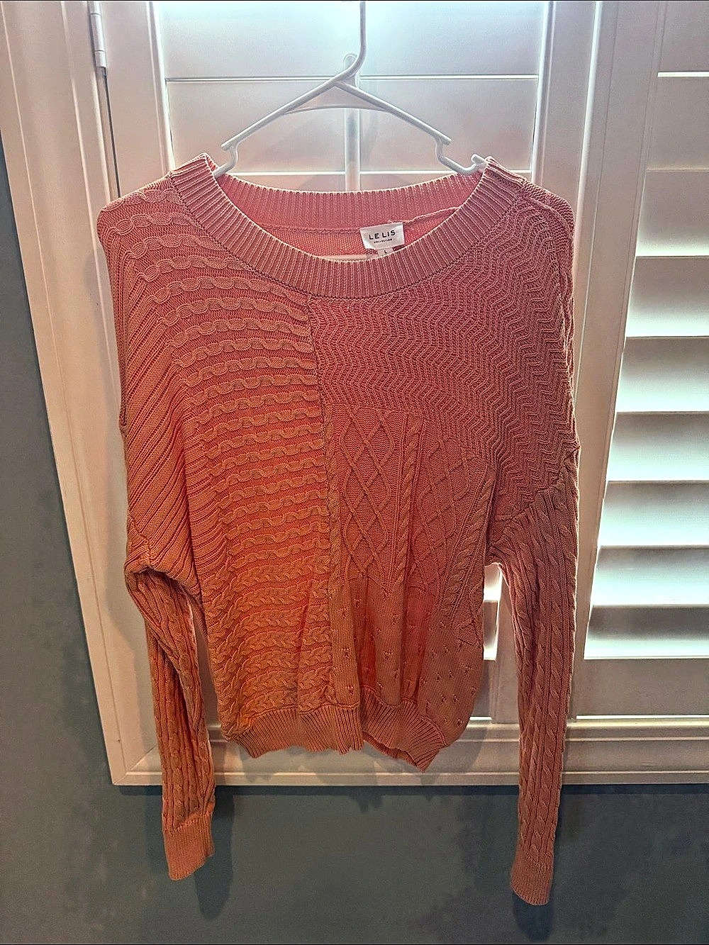 Le Lis Textured Knit Crewneck Sweater in Pink